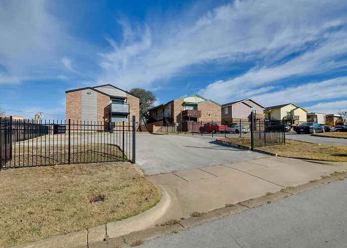 Worth W/ Patio: 5 Mi To Dtwn! Fort Worth