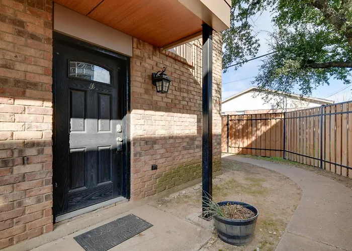 Worth W/ Patio: 5 Mi To Dtwn! * Fort Worth