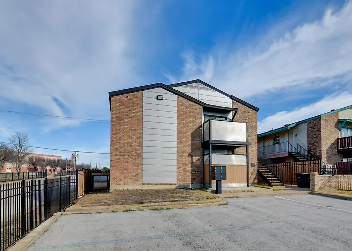 Worth W/ Patio: 5 Mi To Dtwn! * Fort Worth